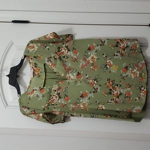 Floral dressy top